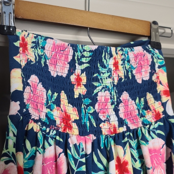 Strapless Top - Picture 3 of 8